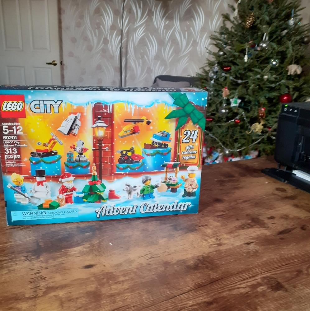 LEGO City Advent Calendar 60201, New 2018 Edition, 313 pcs - Picture 7 of 9